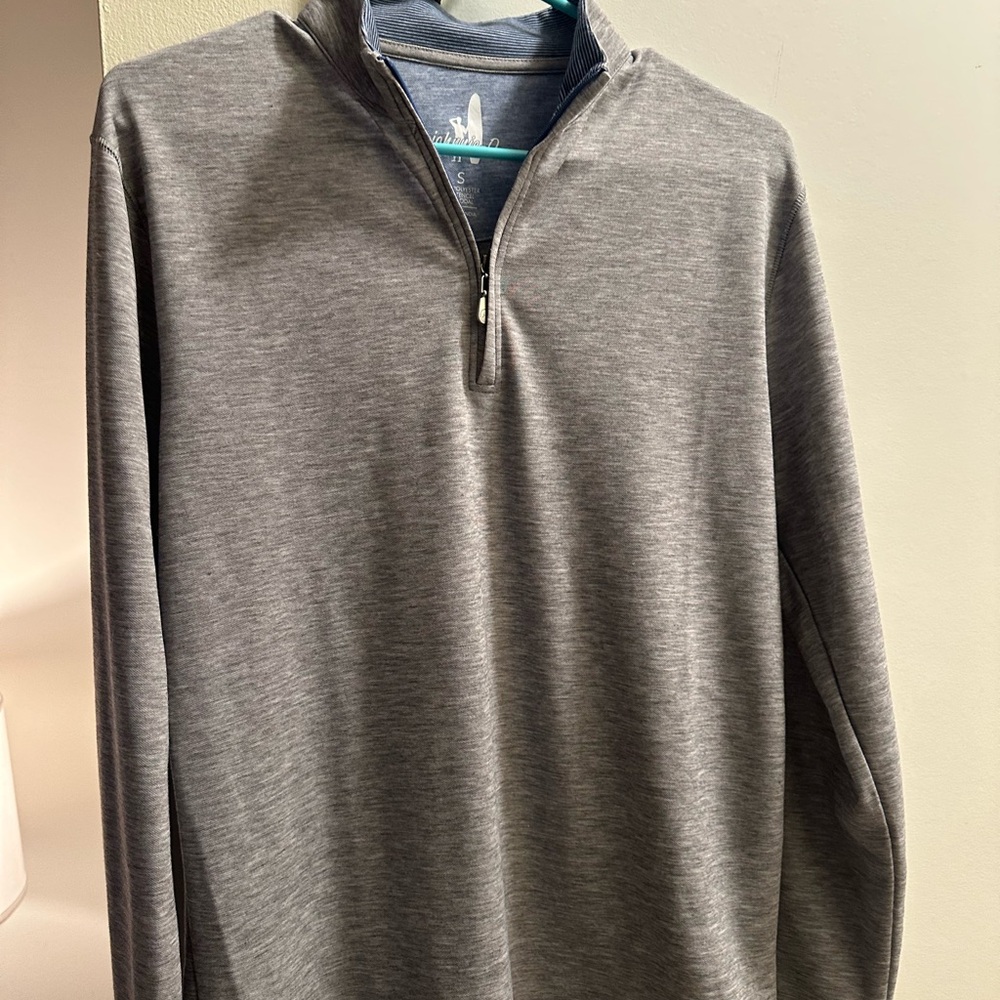 johnnie-O Heather Gray quarter zip. New without tags. Never worn.